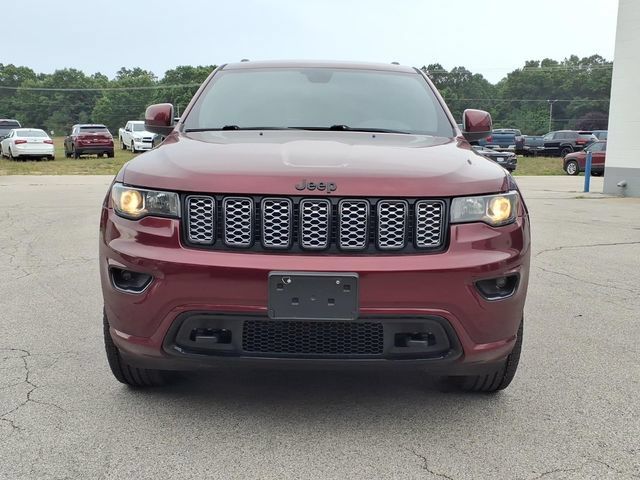 Used 2020 Jeep Grand Cherokee Altitude AWD/4WD image 2