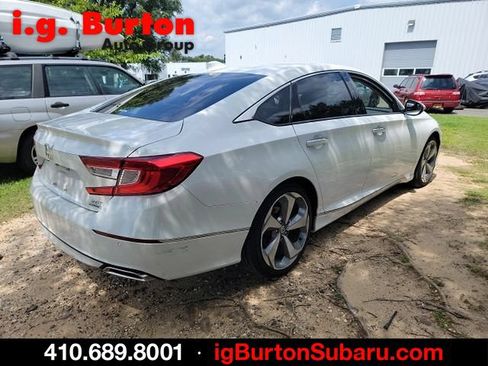 Used 2018 Honda Accord Touring image 6