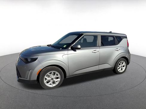 Used 2025 Kia Soul LX w/ LX Technology Package image 7