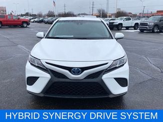 Used 2019 Toyota Camry SE video 2