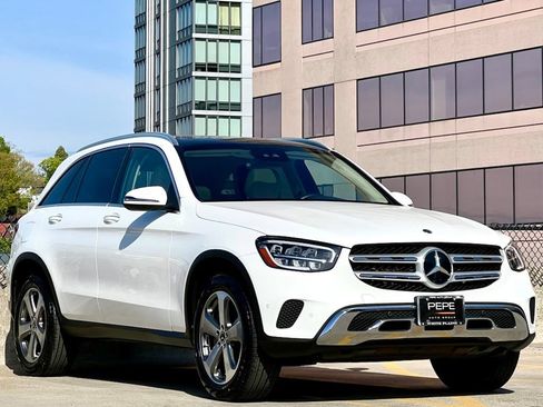 Used 2022 Mercedes-Benz GLC 300 4MATIC image 1