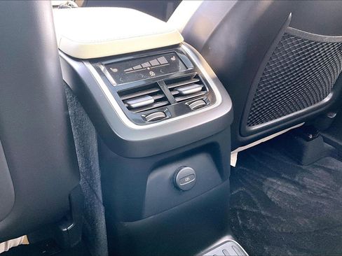 Used 2022 Volvo XC90 T8 R-Design w/ Advanced Package image 34