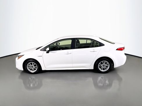 Used 2021 Toyota Corolla LE image 6
