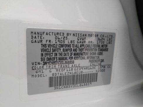 Used 2025 Nissan Versa S w/ Trunk Package image 33