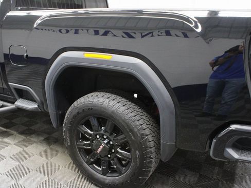 Used 2024 GMC Sierra 2500 AT4 image 47