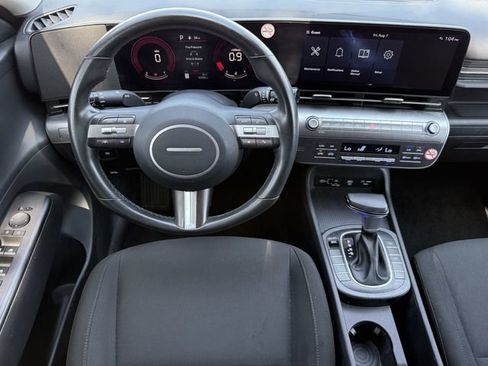 Used 2025 Hyundai Kona SEL FWD image 10