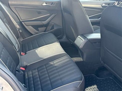 Used 2023 Volkswagen Jetta Sport image 29