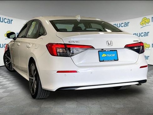 Used 2023 Honda Civic Touring image 4