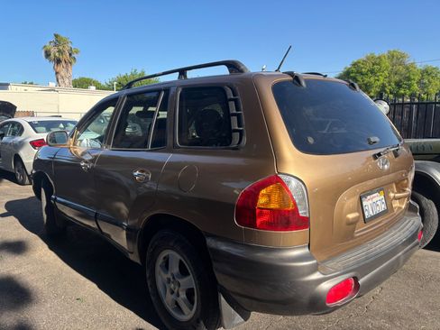 Used 2004 Hyundai Santa Fe GLS FWD image 4