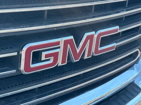Used 2019 GMC Sierra 2500 SLT w/ Duramax Plus Package AWD/4WD image 10