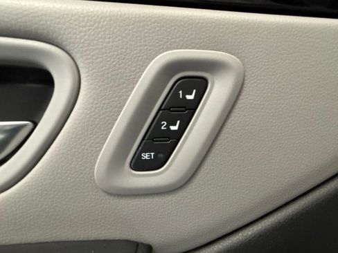 Used 2023 Honda Pilot EX-L image 5