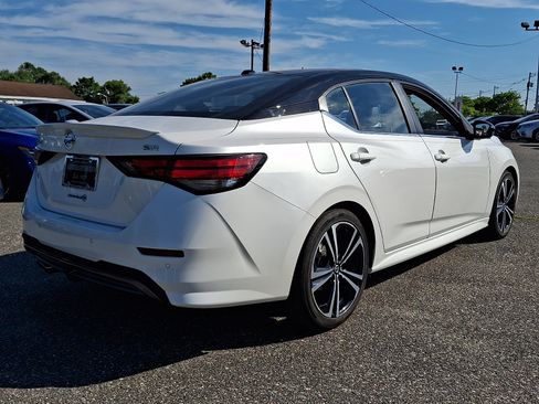 Certified 2023 Nissan Sentra SR w/ SR Premium Package FWD image 6