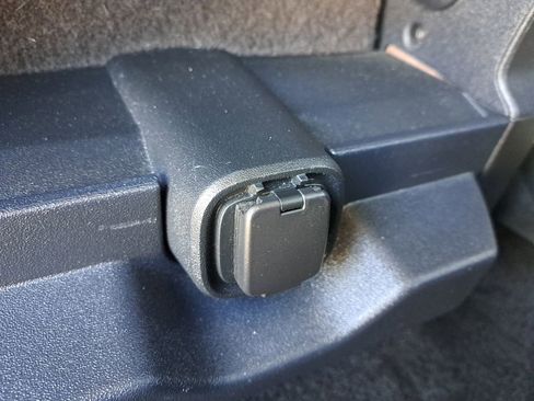 Used 2018 Ford F150 Lariat image 10