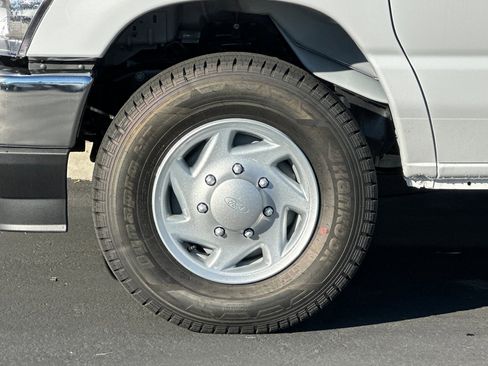 New 2026 Ford E-350 and Econoline 350 Super Duty w/ Power Equipment Group image 23