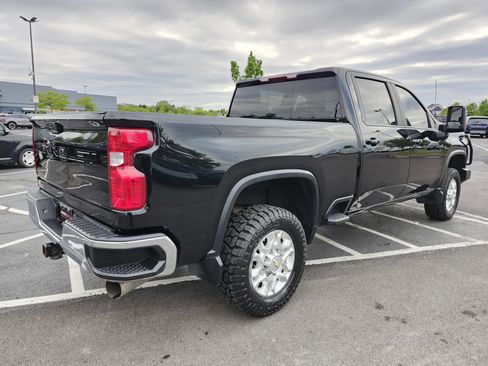 Used 2023 Chevrolet Silverado 3500 LT w/ Convenience Package AWD/4WD image 17