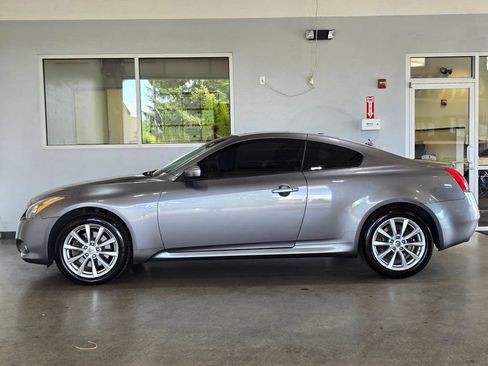Used 2011 INFINITI G37 x Coupe w/ Premium Pkg AWD/4WD image 7