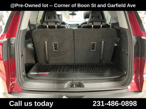 Used 2019 GMC Acadia SLT AWD/4WD image 28
