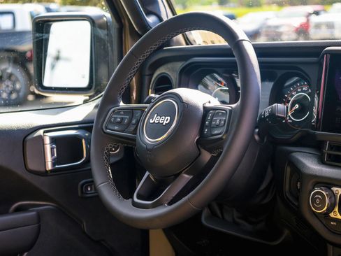 New 2026 Jeep Gladiator Sport image 12