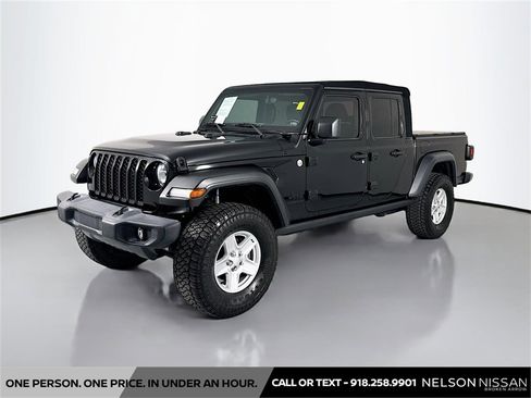 Used 2020 Jeep Gladiator Sport w/ Quick Order Package 23S image 1