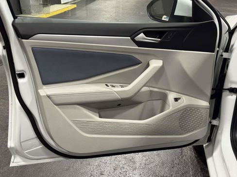 New 2026 Volkswagen Jetta SE image 17