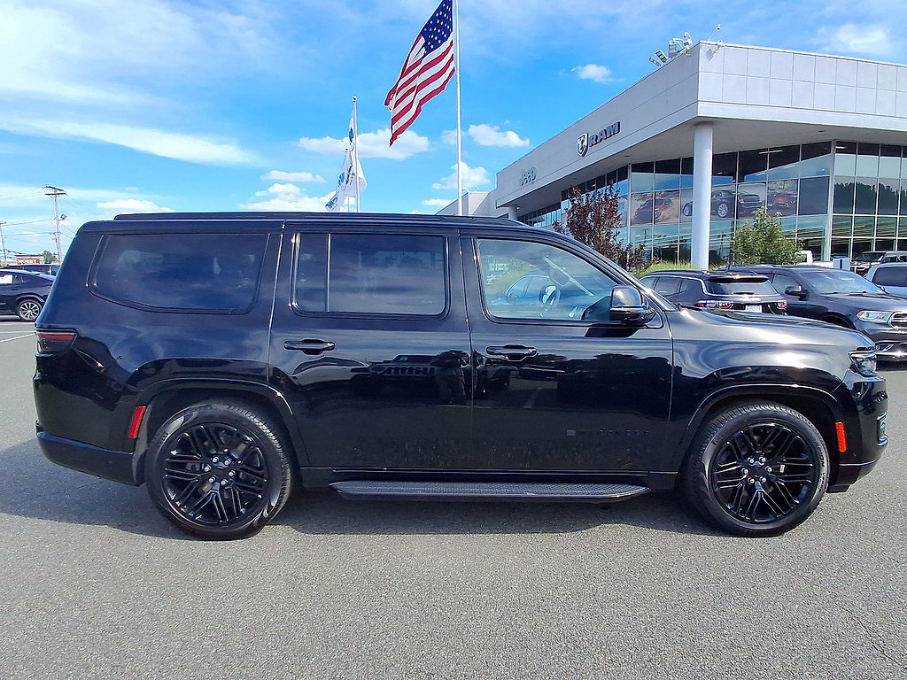 Used 2024 Jeep Wagoneer Series II w/ Convenience Group I AWD/4WD image 9