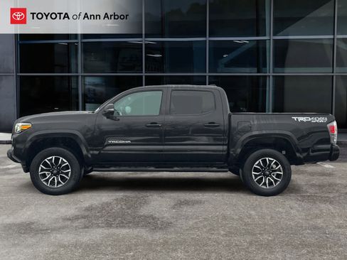 Used 2023 Toyota Tacoma TRD Sport image 8