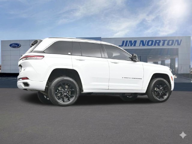 Used 2023 Jeep Grand Cherokee Overland w/ Luxury Tech Group IV AWD/4WD image 54
