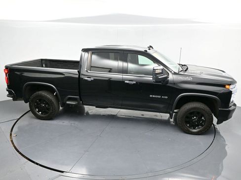 Used 2021 Chevrolet Silverado 2500 High Country w/ Technology Package image 39