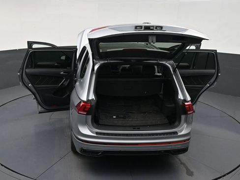 Used 2023 Volkswagen Tiguan SE R-Line FWD image 32