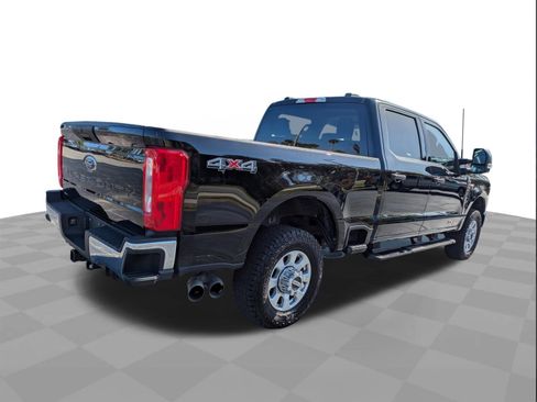 Used 2023 Ford F350 XLT image 4