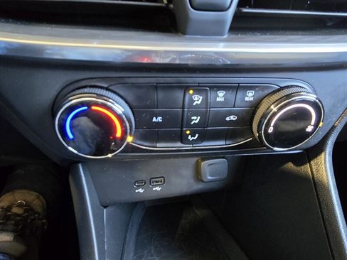 Used 2024 Buick Encore GX Preferred image 20