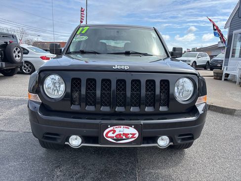 Used 2017 Jeep Patriot High Altitude image 2