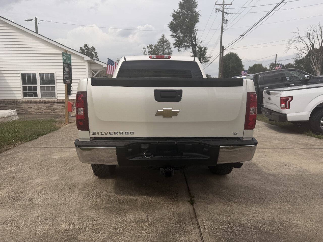 Used 2011 Chevrolet Silverado 1500 LT w/ All-Star Edition AWD/4WD image 6