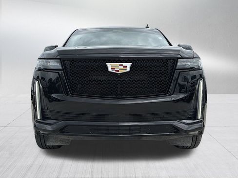 Used 2023 Cadillac Escalade Sport Platinum w/ Heavy-Duty Trailer Package AWD/4WD image 2