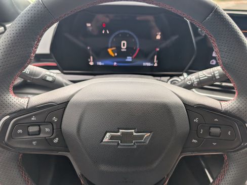 Used 2025 Chevrolet Trax RS w/ Driver Confidence Package FWD image 25