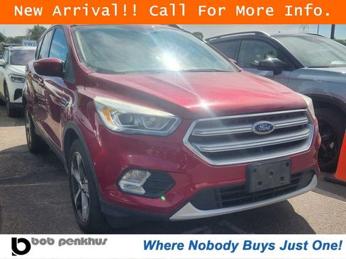 Used 2017 Ford Escape SE w/ Equipment Group 201A AWD/4WD image 1