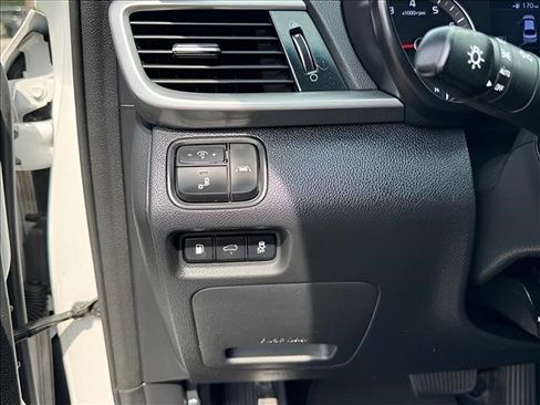 Used 2019 Kia Optima LX FWD image 18