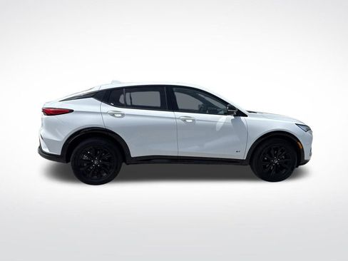 Used 2025 Buick Envista Sport Touring image 16