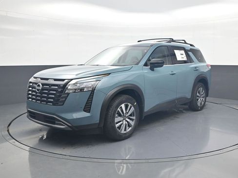 New 2026 Nissan Pathfinder SL AWD/4WD image 1