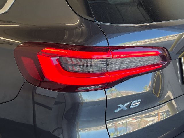 Used 2023 BMW X5 xDrive45e AWD/4WD image 16