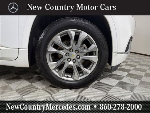 Used 2018 Chevrolet Traverse Premier image 9