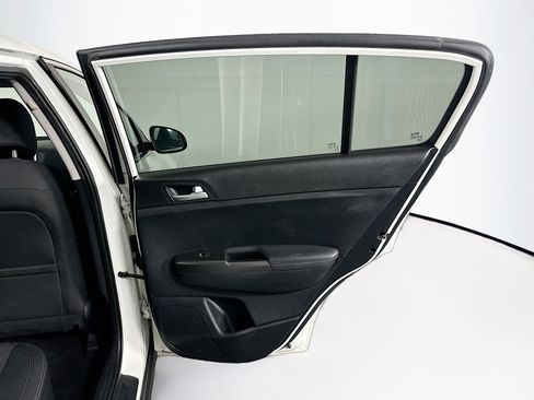 Used 2021 Kia Sportage LX image 27