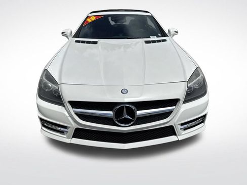Used 2015 Mercedes-Benz SLK 250 image 2