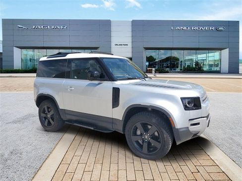 Used 2021 Land Rover Defender 90 First Edition image 3