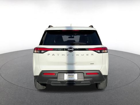 Used 2025 Nissan Pathfinder SV image 12