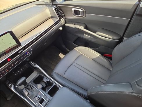 Certified 2025 Kia Sorento X-Line EX AWD/4WD image 31