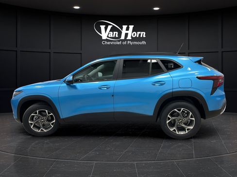 New 2026 Chevrolet Trax LT w/ Driver Confidence Package FWD image 4