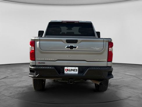 Used 2025 Chevrolet Silverado 2500 Custom w/ Custom Convenience Package AWD/4WD image 8