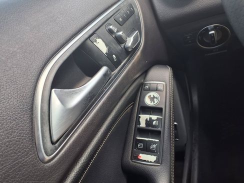 Used 2018 Mercedes-Benz GLA 250 image 12