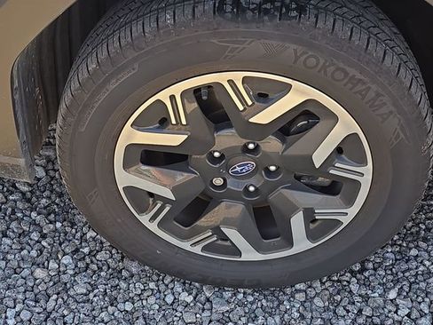 Certified 2025 Subaru Forester Premium image 10